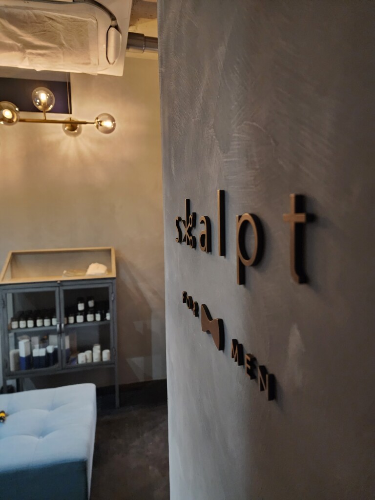 Skalptformen横浜店の内装写真